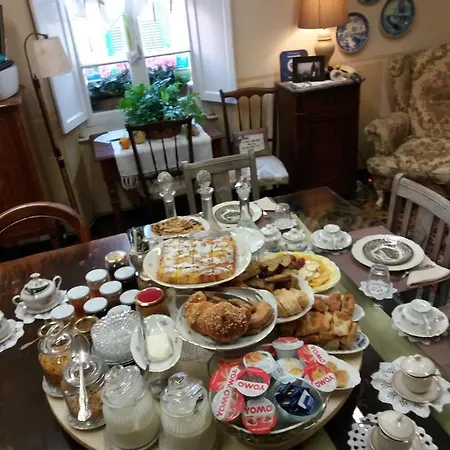 Bed and Breakfast Artemisia B&B Αλμπένγκα
